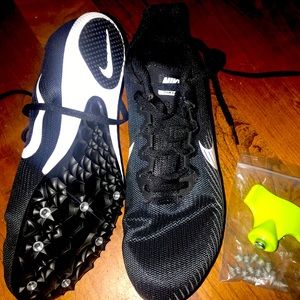 NEW track spikes 7.5 men’s (9 women’s?)